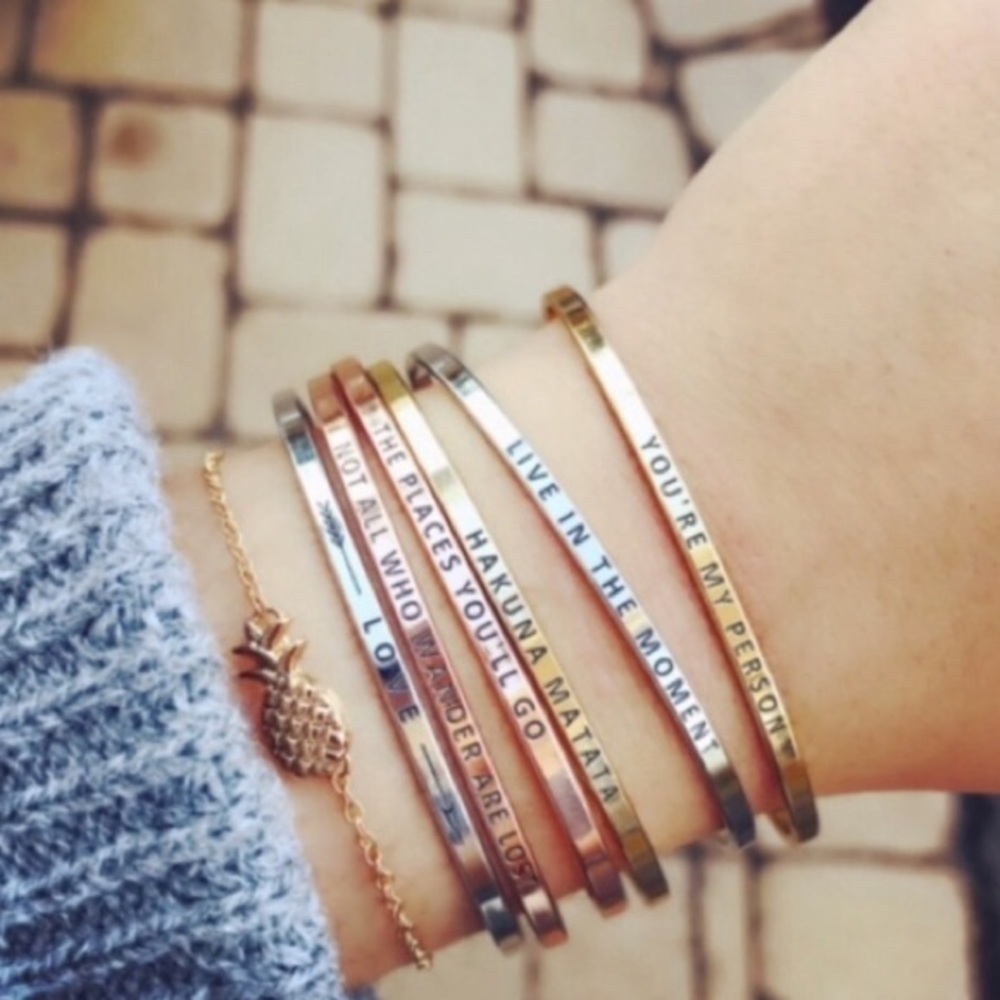 Affirmation mantra rose gold minimalist bracelet - Picture 4 of 6